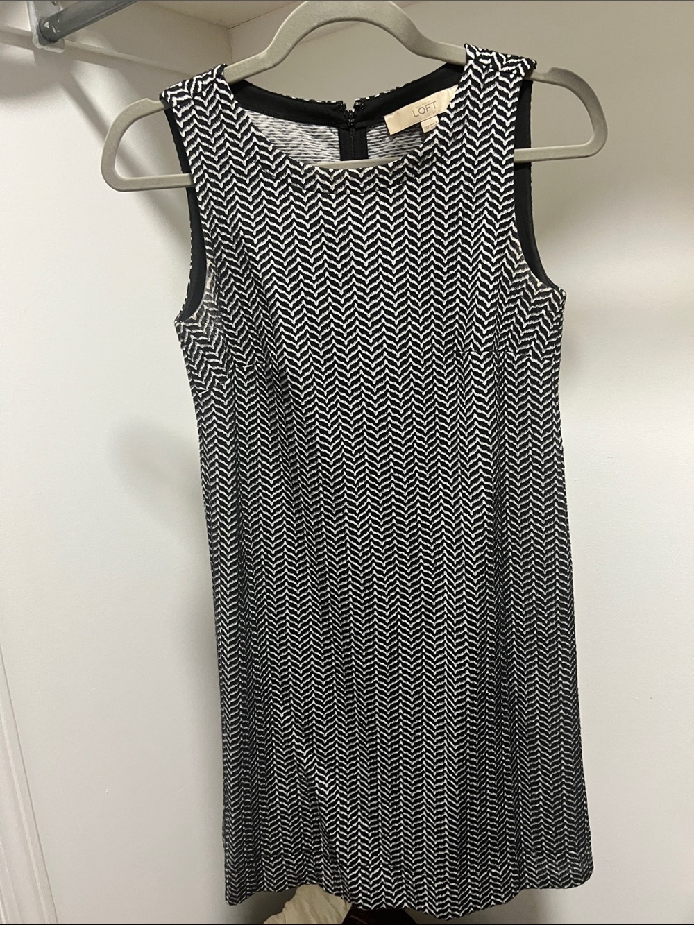 LOFT Black and White Chevron Sleeveless Shift Dress